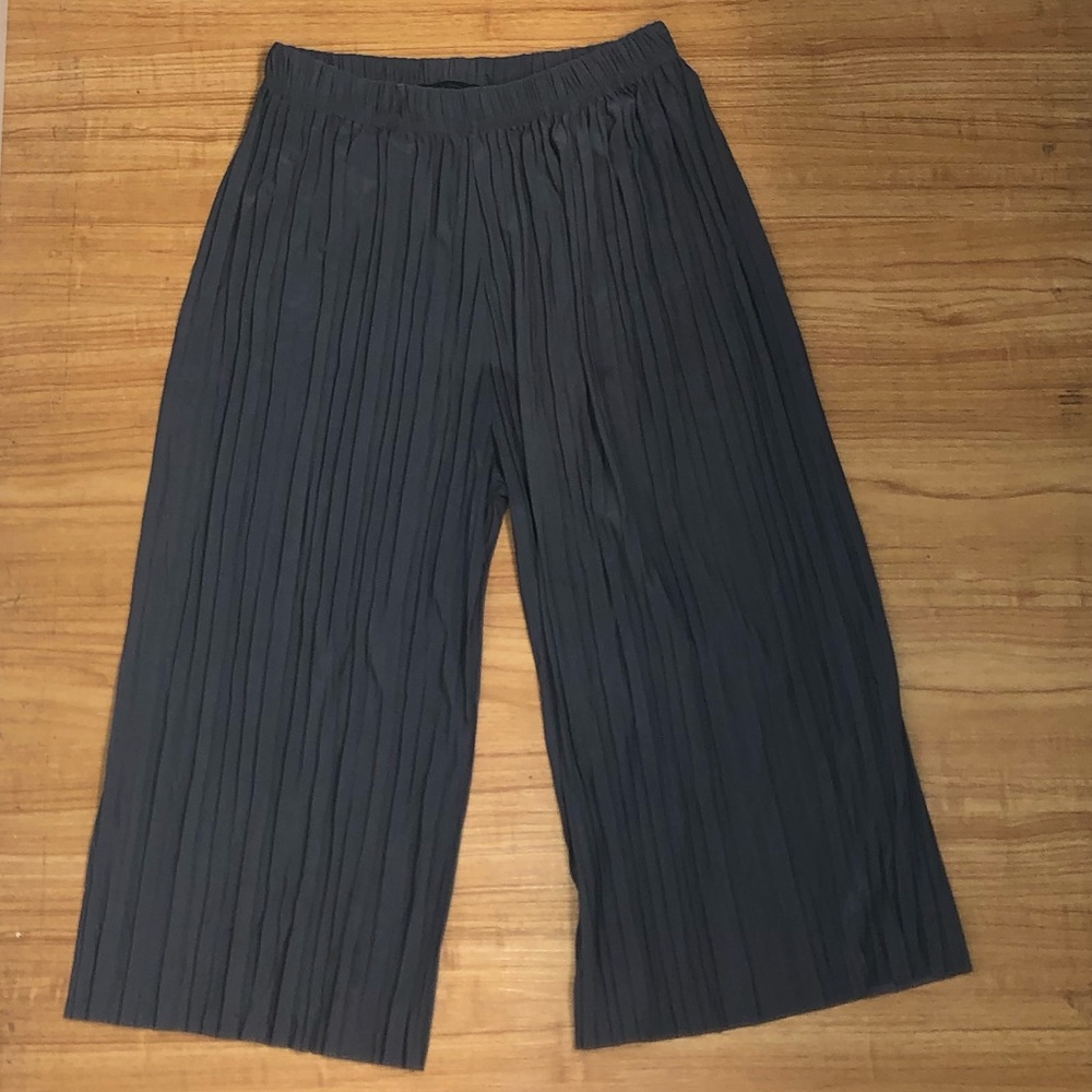 Flowy Knew Length Pants